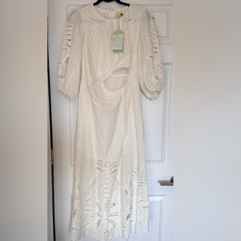 👗👗FARM Rio White Long Sleeve Eyelet Dress - Picture 7 of 10